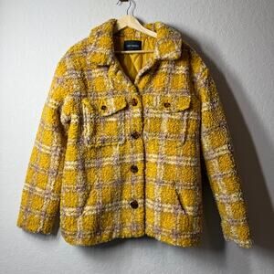 Women's Driftwood Fuzzy Yellow and Tan Button Front Jacket Size S